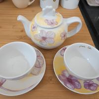 Tazze e teiera  Thun 