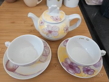 Tazze e teiera  Thun 