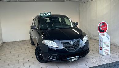 Lancia Ypsilon 1.2 GPL Ecochic Silver 2015