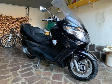 Scooter Suzuki Burgman 400