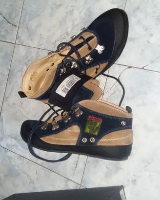 Scarponi donna nr 40-41 Gianfranco Ferre