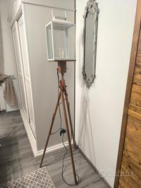 lampada da interno su treppiede da Geometra 