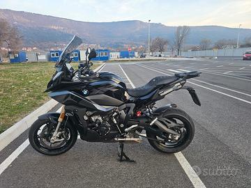 BMW S1000XR Triple Black
