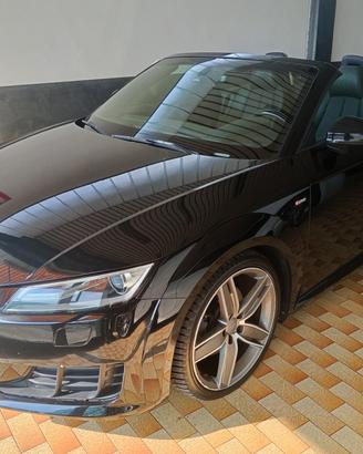 Audi TT Roadster 2.0 TDI ultra S line