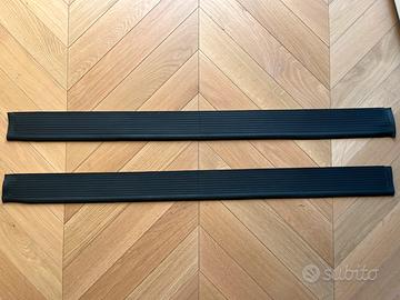 Rivestimenti in gomma del battitacco Mercedes R107