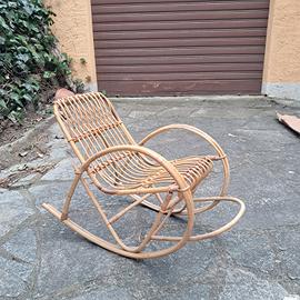 poltroncina a dondolo in vimini, anni 80