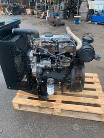 Motore Perkins 3 cilindri tipo 1103A -33T 2506/ 15