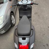 Vespa 2025 310 GTS