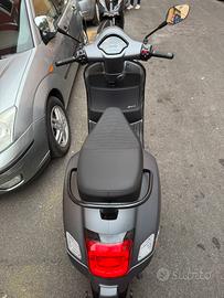Vespa 2025 310 GTS