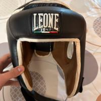 Caschetto kick boxe e paratibie