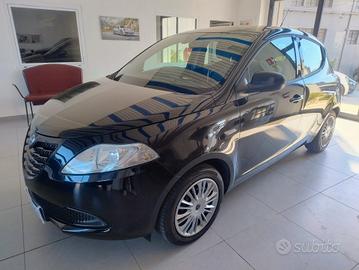 Lancia Ypsilon 1.2 69 CV 5 porte Elefantino