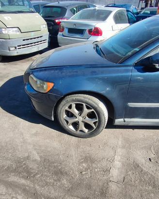 VOLVO V50 2006 PARAFANGO ANTERIORE SX/DX