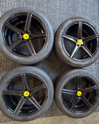 Cerchi MB design 20 “ com gomme