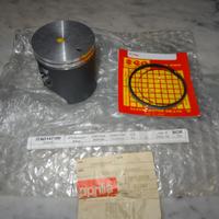 AP8600409 Pistone cpl. di segmenti Aprilia Rs 250