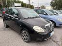 lancia-ypsilon-1-2-argento