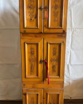 Mobile tirolese in legno massello