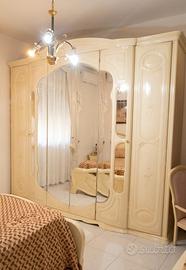 Camera da letto classica 
