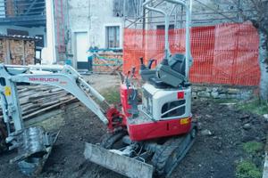 Scavatore  takeuchi tb210r