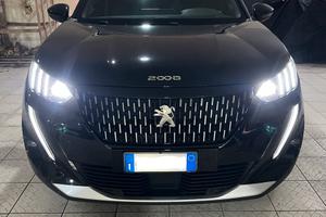 Peugeot 2008 versione GT LINE