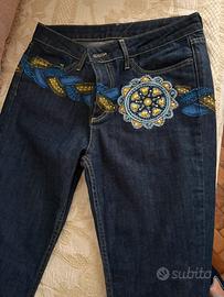 Jeans  da donna con motivi decorativi