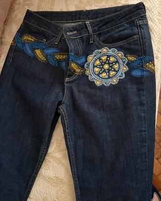 Jeans  da donna con motivi decorativi