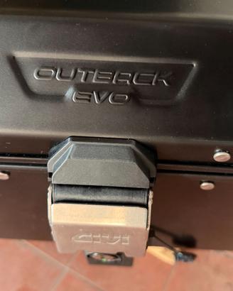 Bauletto Givi OBKEV58B Trekker Outback EVO Smart.