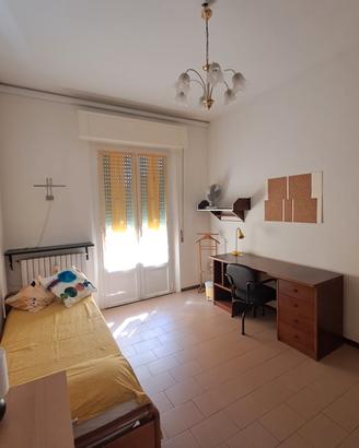 Una STANZA SINGOLA da settembre per STUDENTESSE