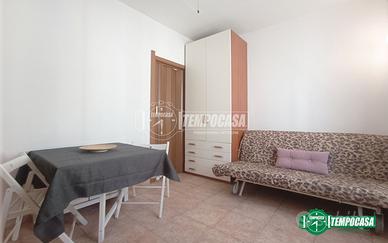MONOLOCALE IN STABILE VECCHIA MILANO -