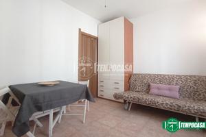 MONOLOCALE IN STABILE VECCHIA MILANO -