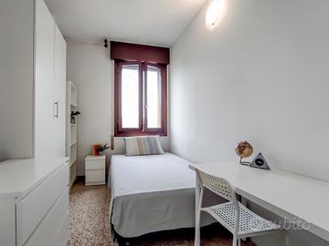 Stanza singola per studentessa