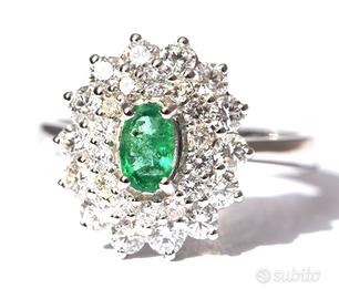Anello Oro 18kt 28 diamanti e Smeraldo Birmano