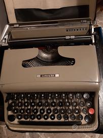 macchina da scrivere lettera 22