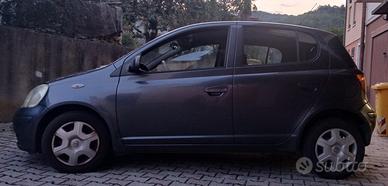toyota yaris funzionante 2004