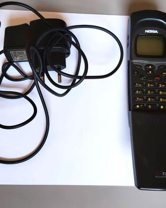 Telefono Nokia 8110 originale con caricabatterie