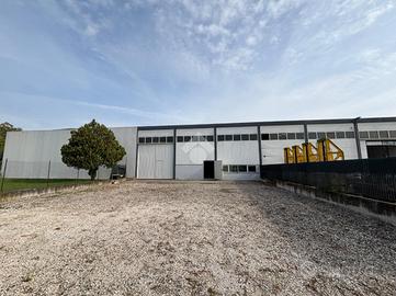 MAGAZZINO A NOGAROLE ROCCA