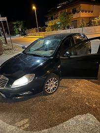 lancia delta 2013