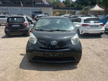 Toyota iQ 1.0 Multidrive
