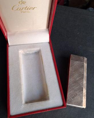 Accendino Cartier placcato argento satinato