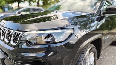 Jeep compass plug in benzina