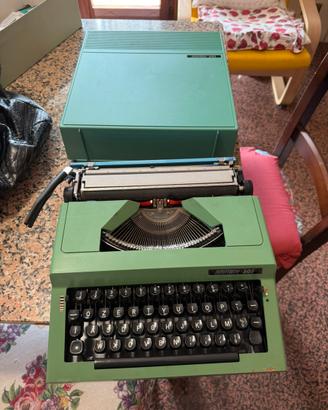 Macchina da scrivere Vintage Aquitron 505