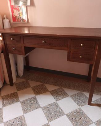 scrivania legno massello con intarsi