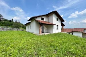 VILLA SINGOLA A MONTECHIARO D'ASTI