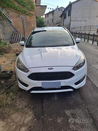 Ford focus sw  st line