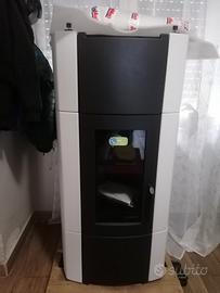 stufa a pellet idro nuova mai installata 