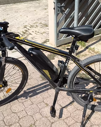 Touroll U 1 26" e-bike elettrica -praticamente nuo