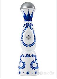 Bottiglia vuota tequila clase azul reposado