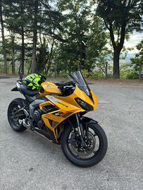 Triumph Daytona 660 Cosmic Yellow