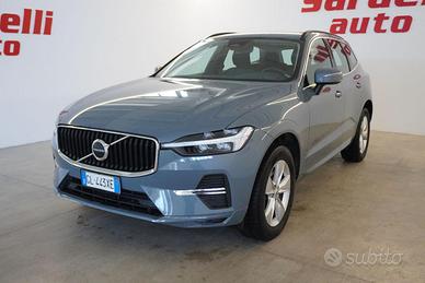 VOLVO XC60 B4 (d) automatico Momentum