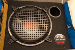 Subwoofer Revac 10 pollici in cassa reflex 