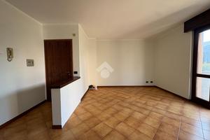 3 LOCALI A VILLONGO